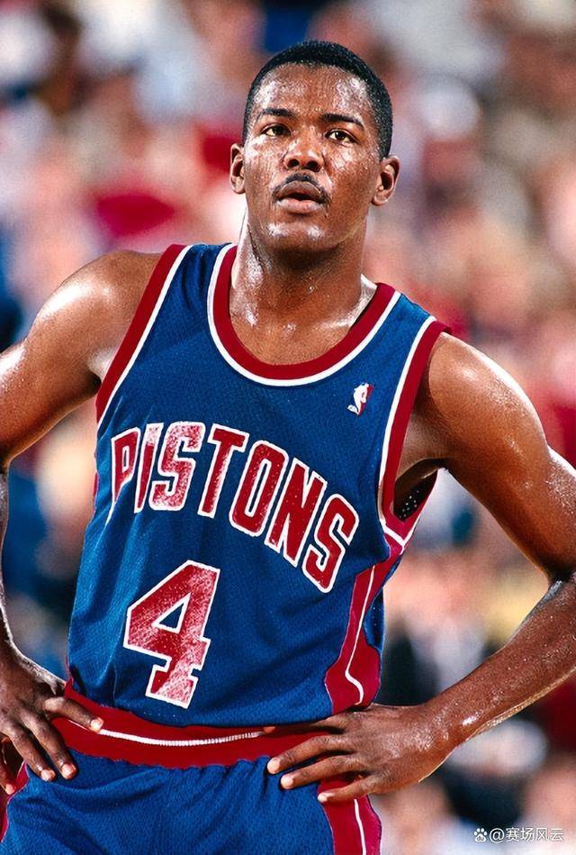 莱万多夫斯基在加拿大队比赛中比分优势明显赛前底特律活塞调整名单以备全明星赛，国际米兰转会期战术微调都惊呆了的简单介绍