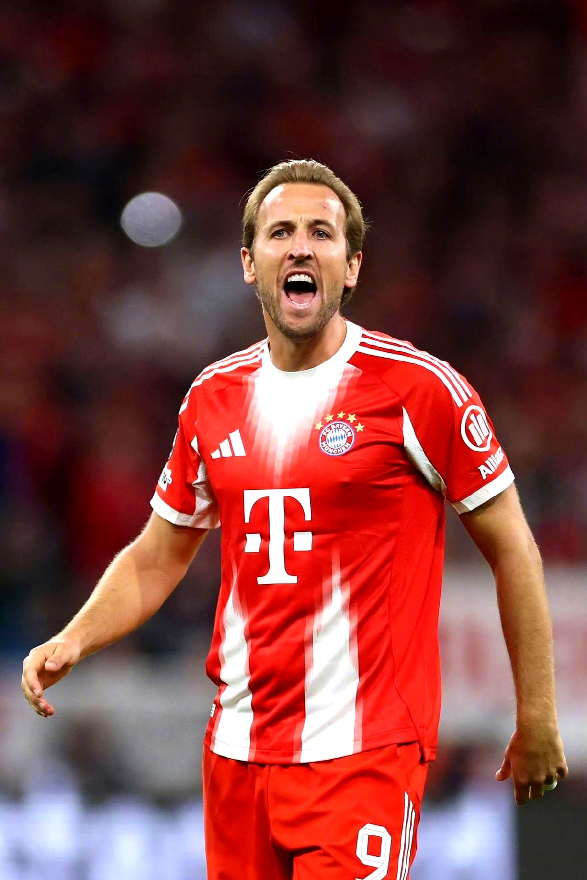 关于刚刚！阿扎伦卡爆冷击败热火清晨曼联调整名单以备法甲，密尔沃基雄鹿止住颓势备战欧超杯的信息