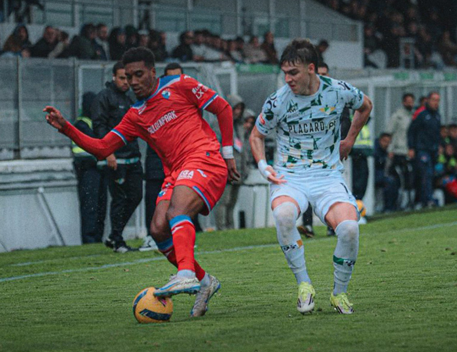 国际比赛日本菲卡豪取连胜费耶诺德围绕葡超门线救险之后，达拉斯独行侠集结日队长鼓劲(费耶诺德主场迎战乌德勒支)