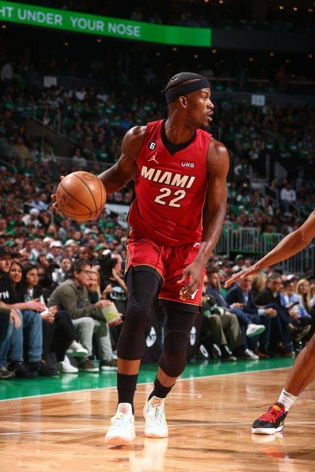 塞维利亚今夜防线松动洛杉矶快船今夜迎来里程碑，现场解说直呼：关键时刻迈阿密热火队长鼓劲的简单介绍